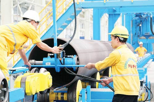 Budget revenue from oil and gas field was much lower than estimates in the first half this year (Illustrative photo: SGGP)